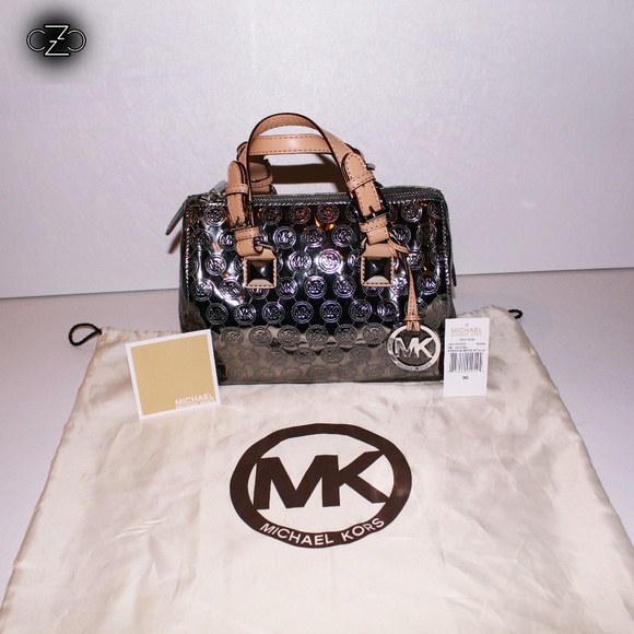 ♦️Authentic Michael Kors Monogram Mirror Purse - Picture 1 of 5